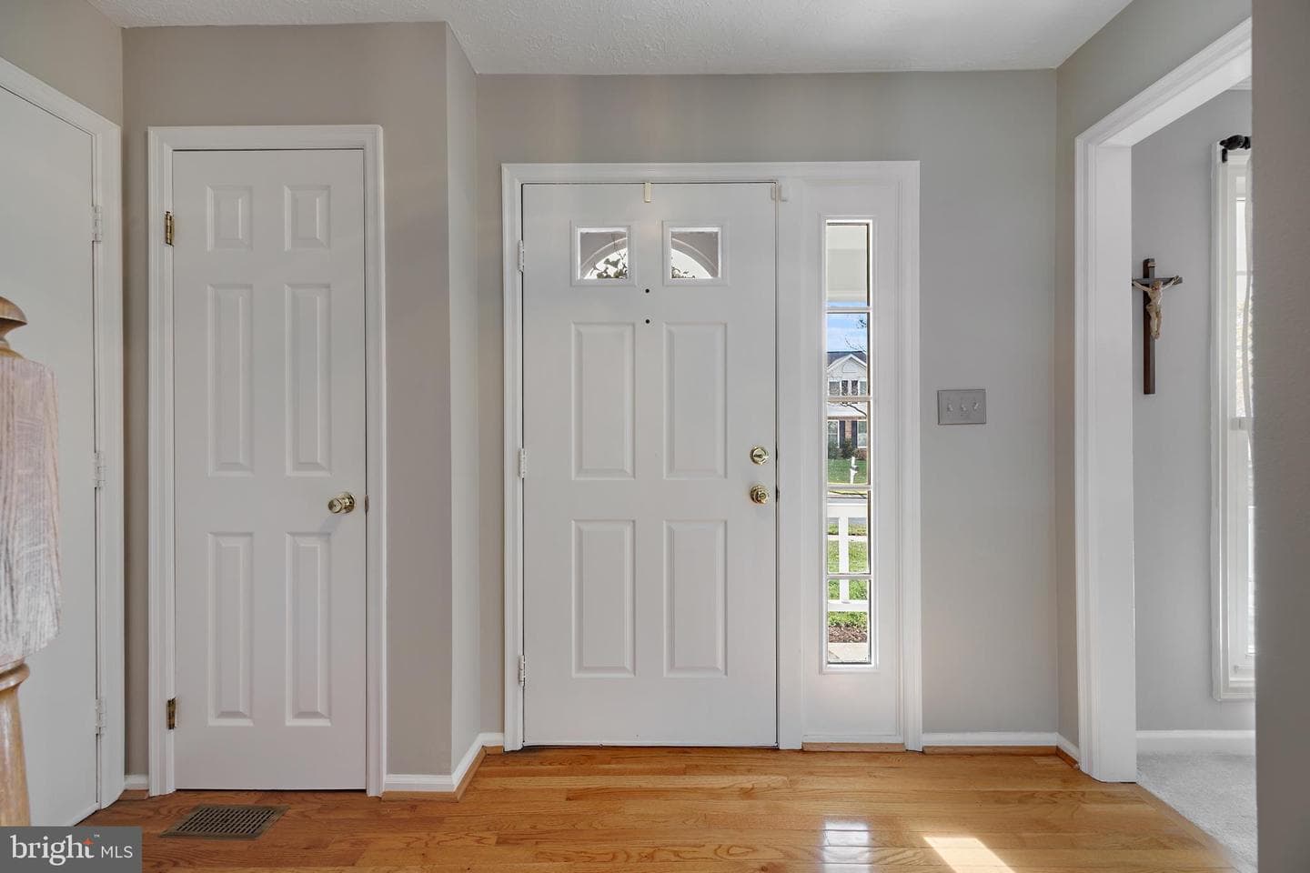 7806 Golden Pine Circle photo 3