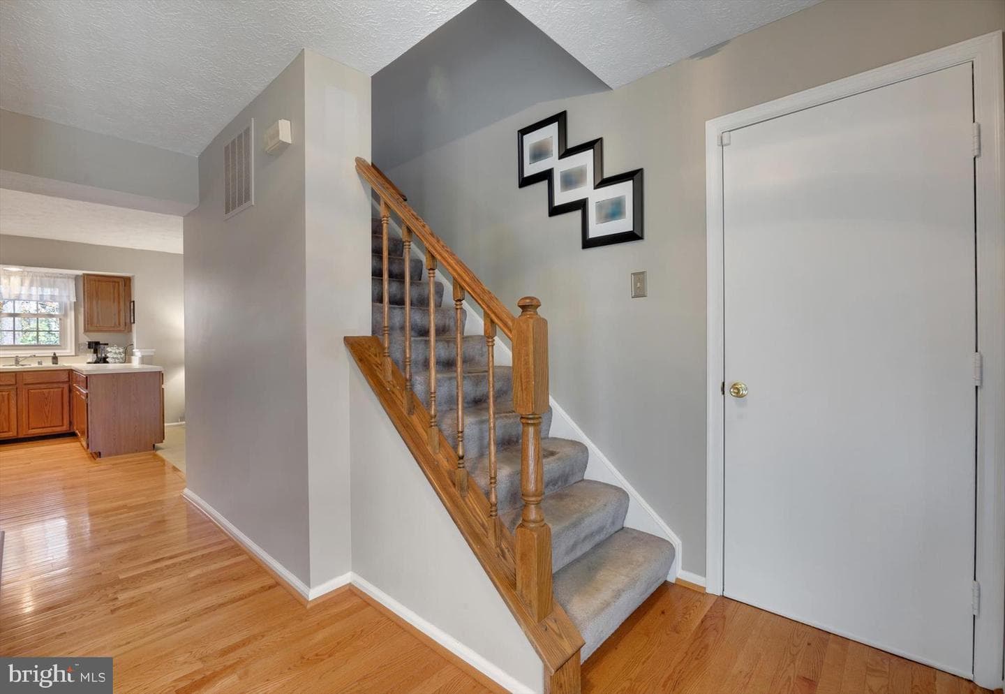 7806 Golden Pine Circle photo 4