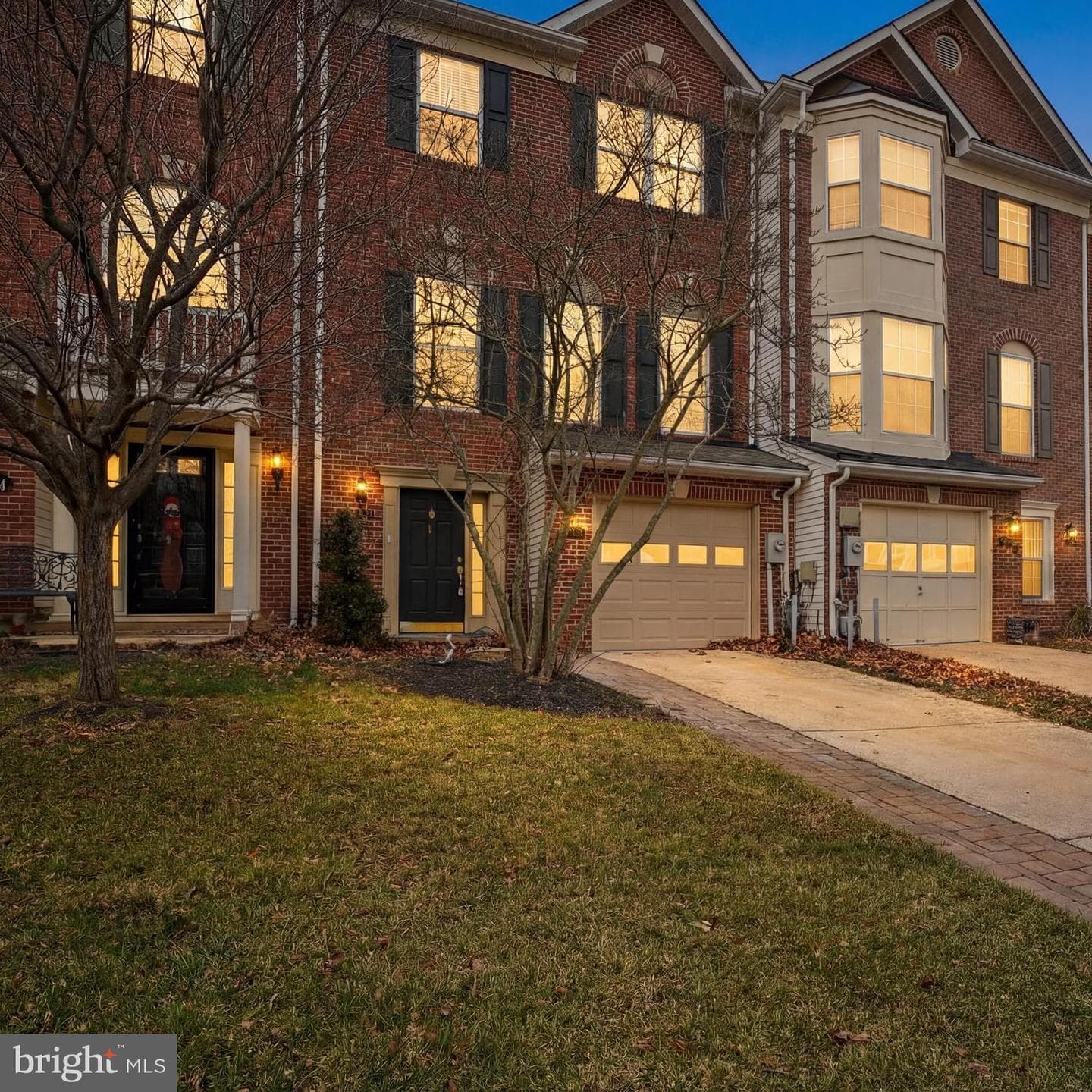 3232 Escapade Circle photo 2