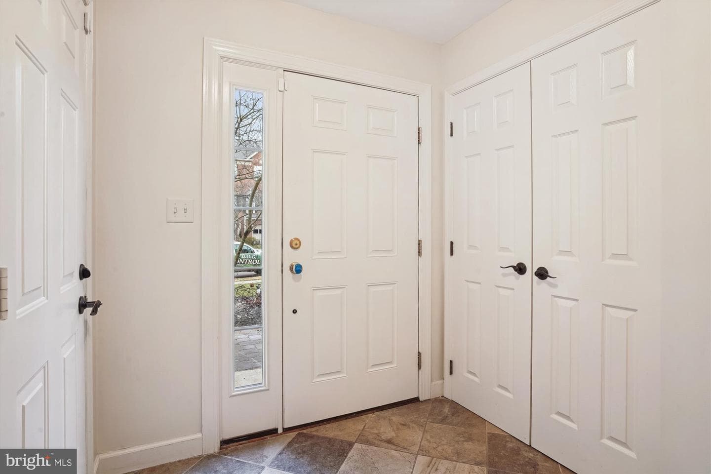 3232 Escapade Circle photo 5