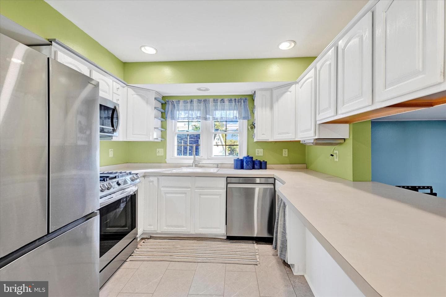 110 Patricia Avenue photo 12