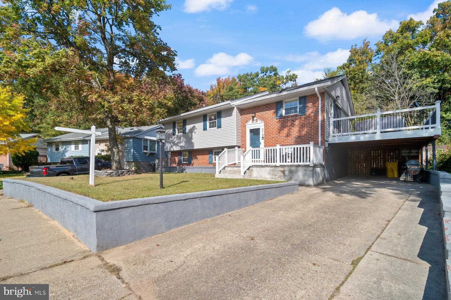 518 Kenora Drive photo 2