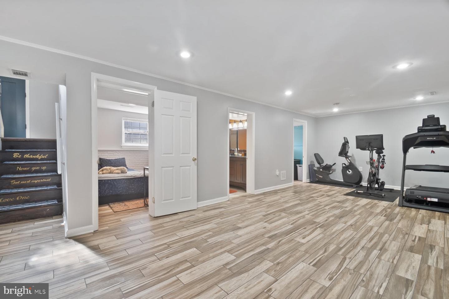 518 Kenora Drive photo 21