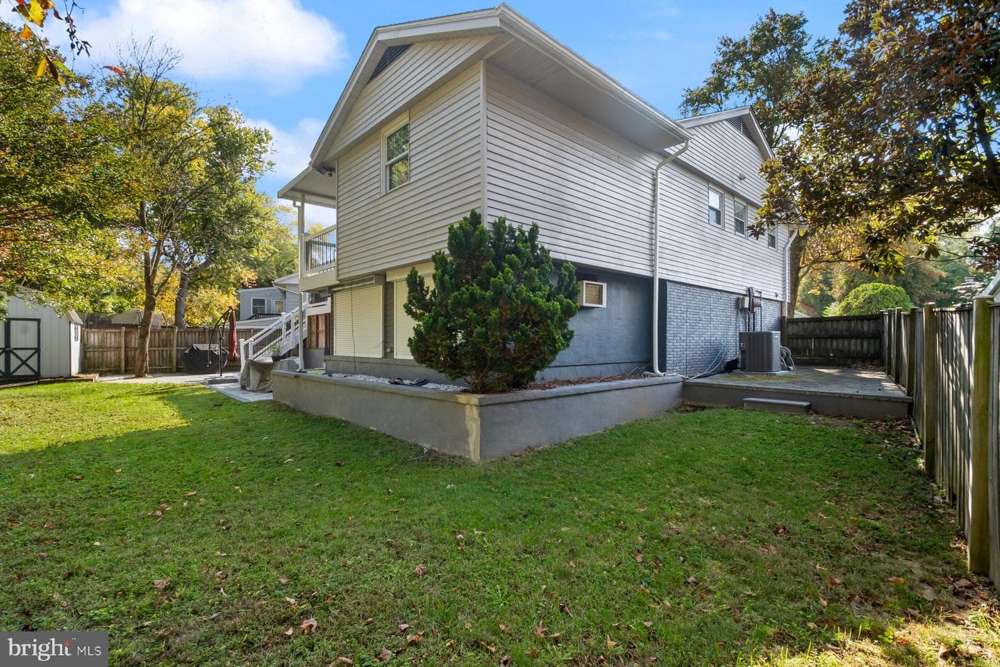 518 Kenora Drive photo 32