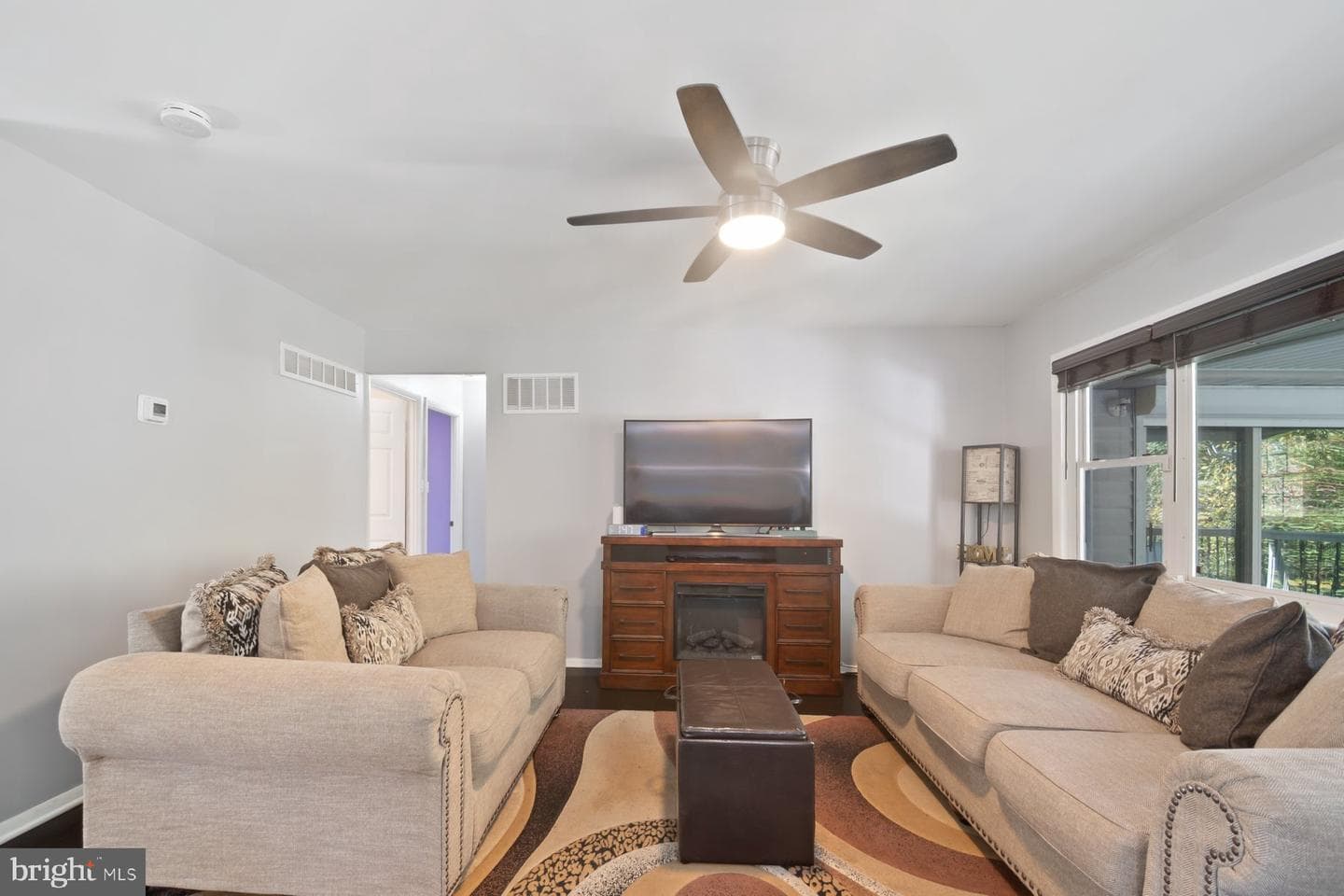 518 Kenora Drive photo 4