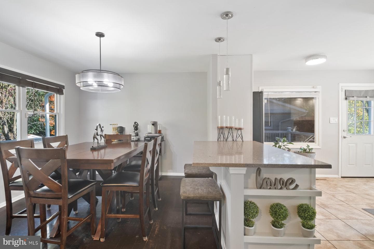 518 Kenora Drive photo 6