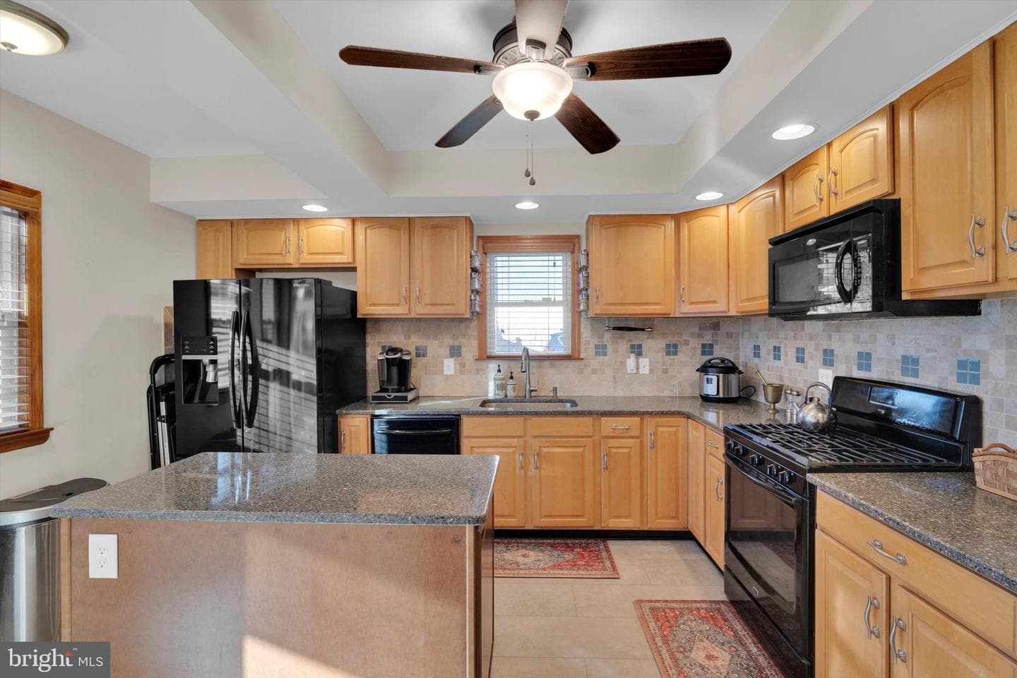 102 Catalpa Road photo 20