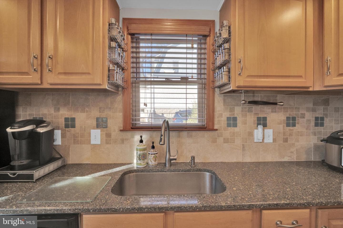 102 Catalpa Road photo 23
