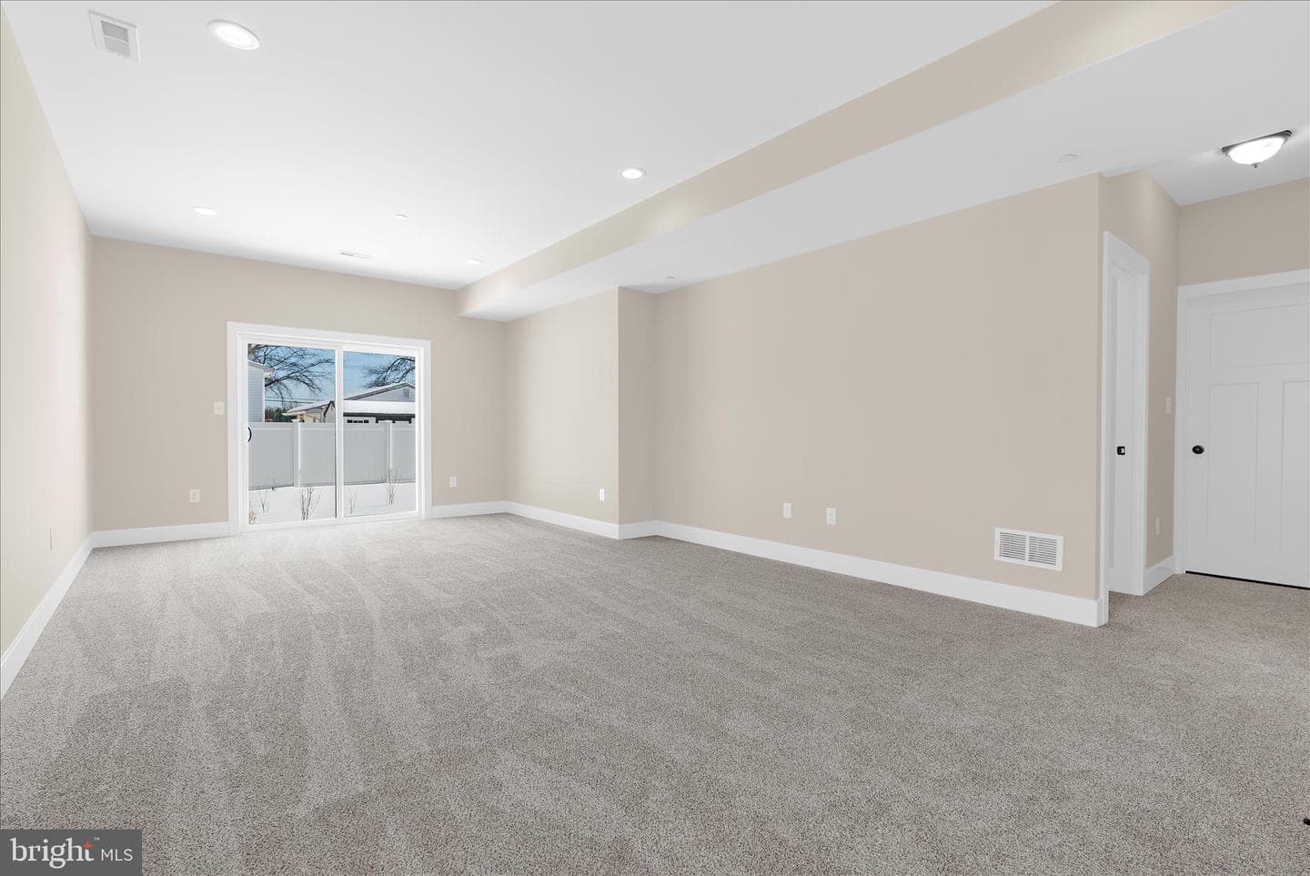 93 Edelton Avenue photo 27