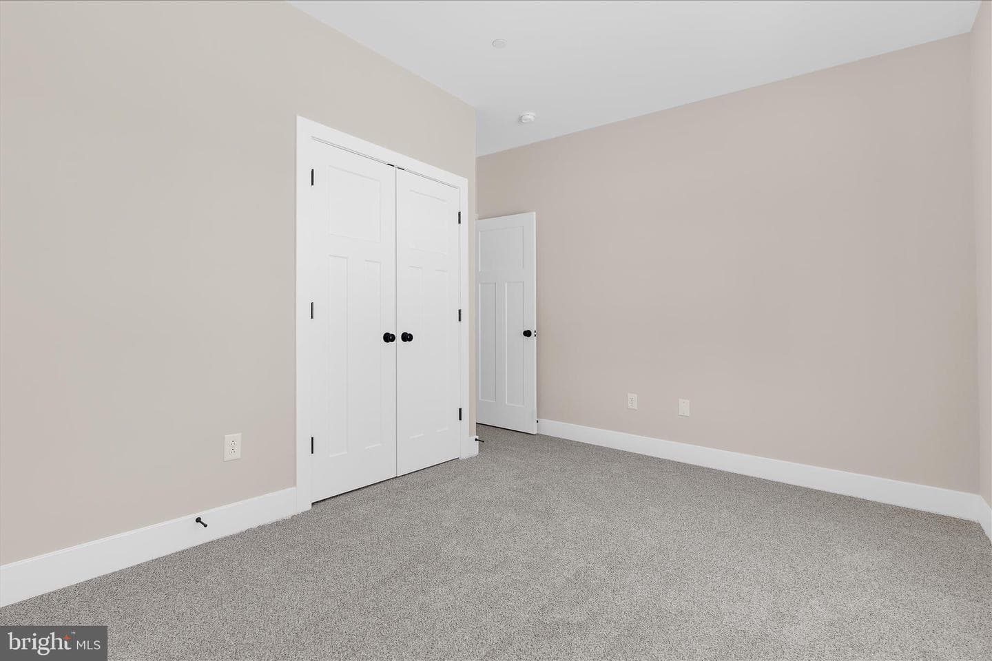 93 Edelton Avenue photo 33