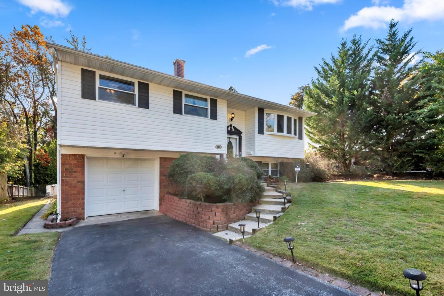103 Janelin Drive photo 2