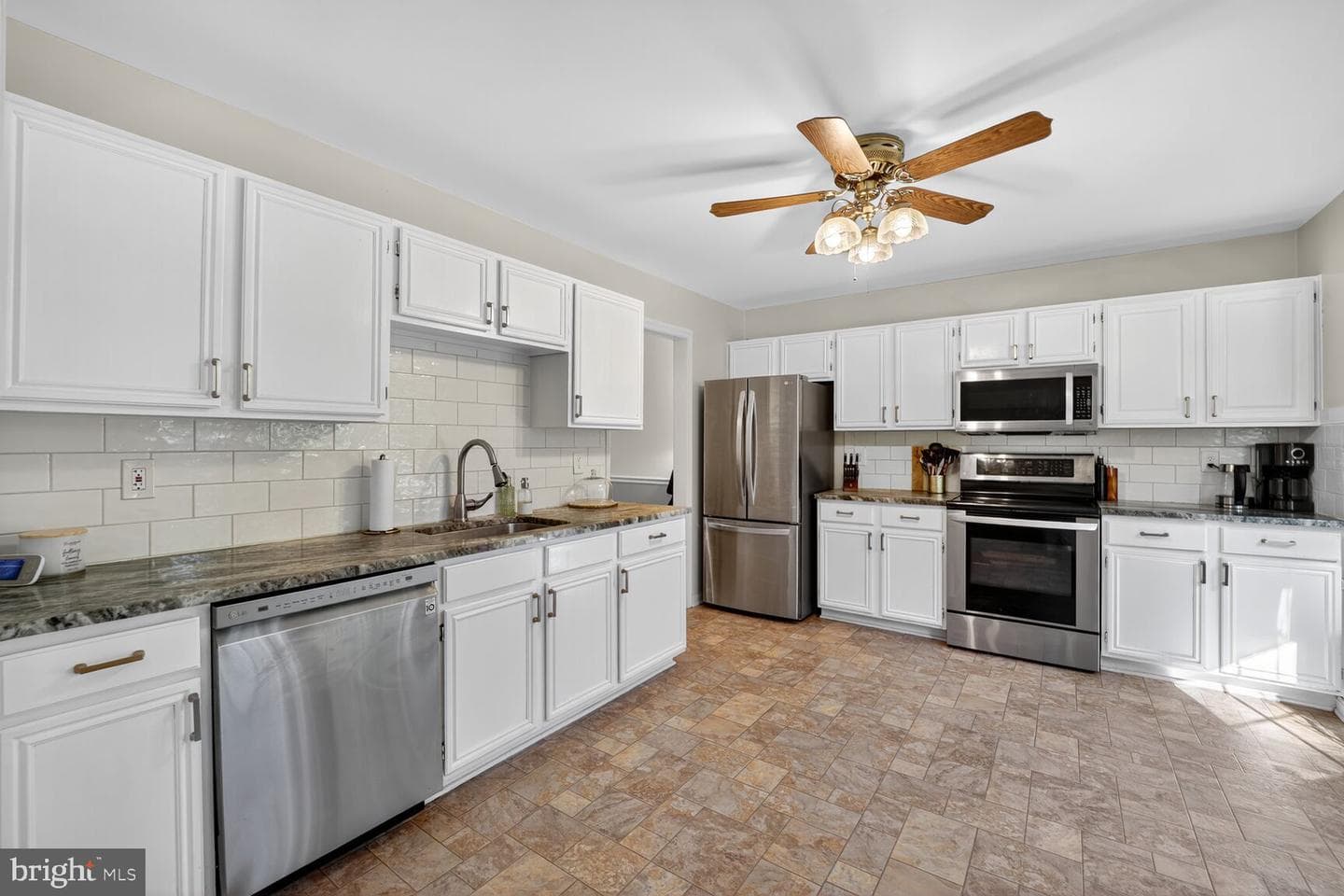 332 Carronade Way photo 5