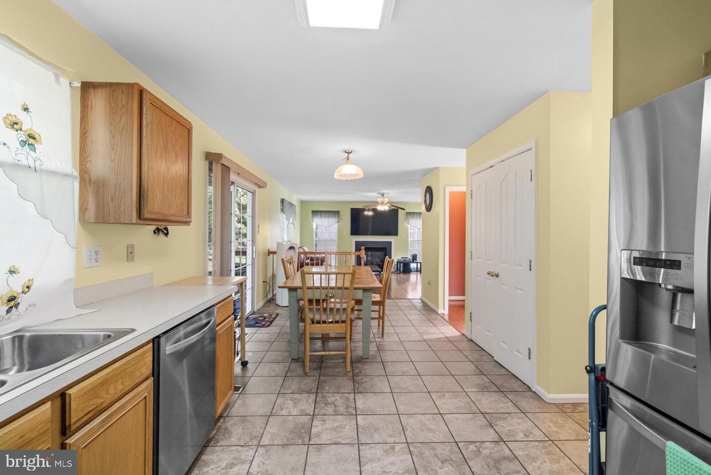 112 Farmbrook Lane photo 17