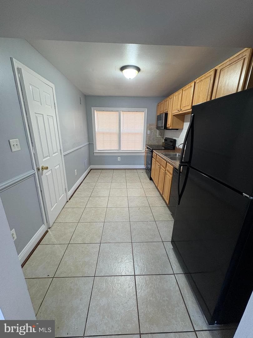1851 Arwell Court photo 4