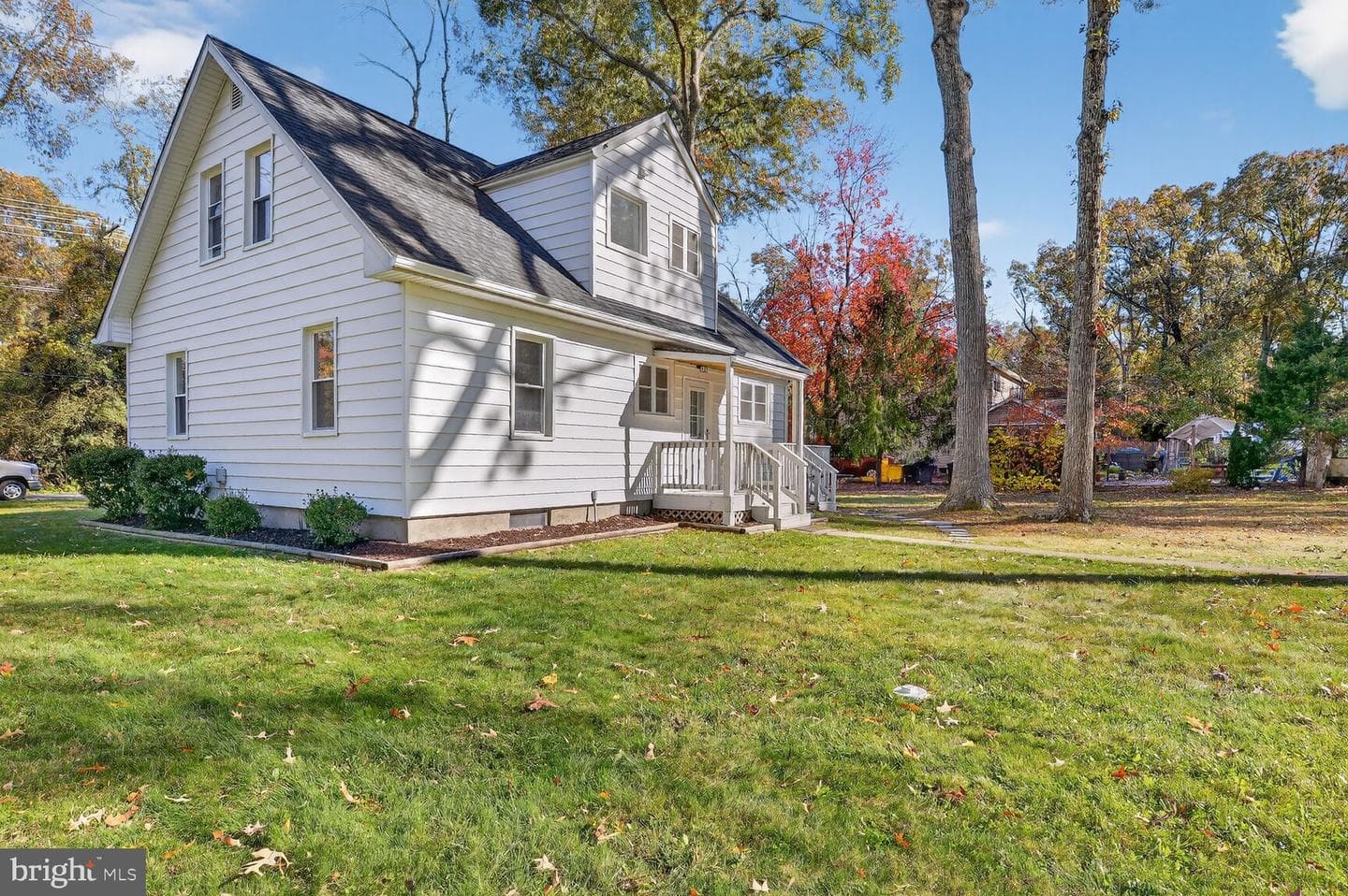 106 Railroad Avenue photo 4