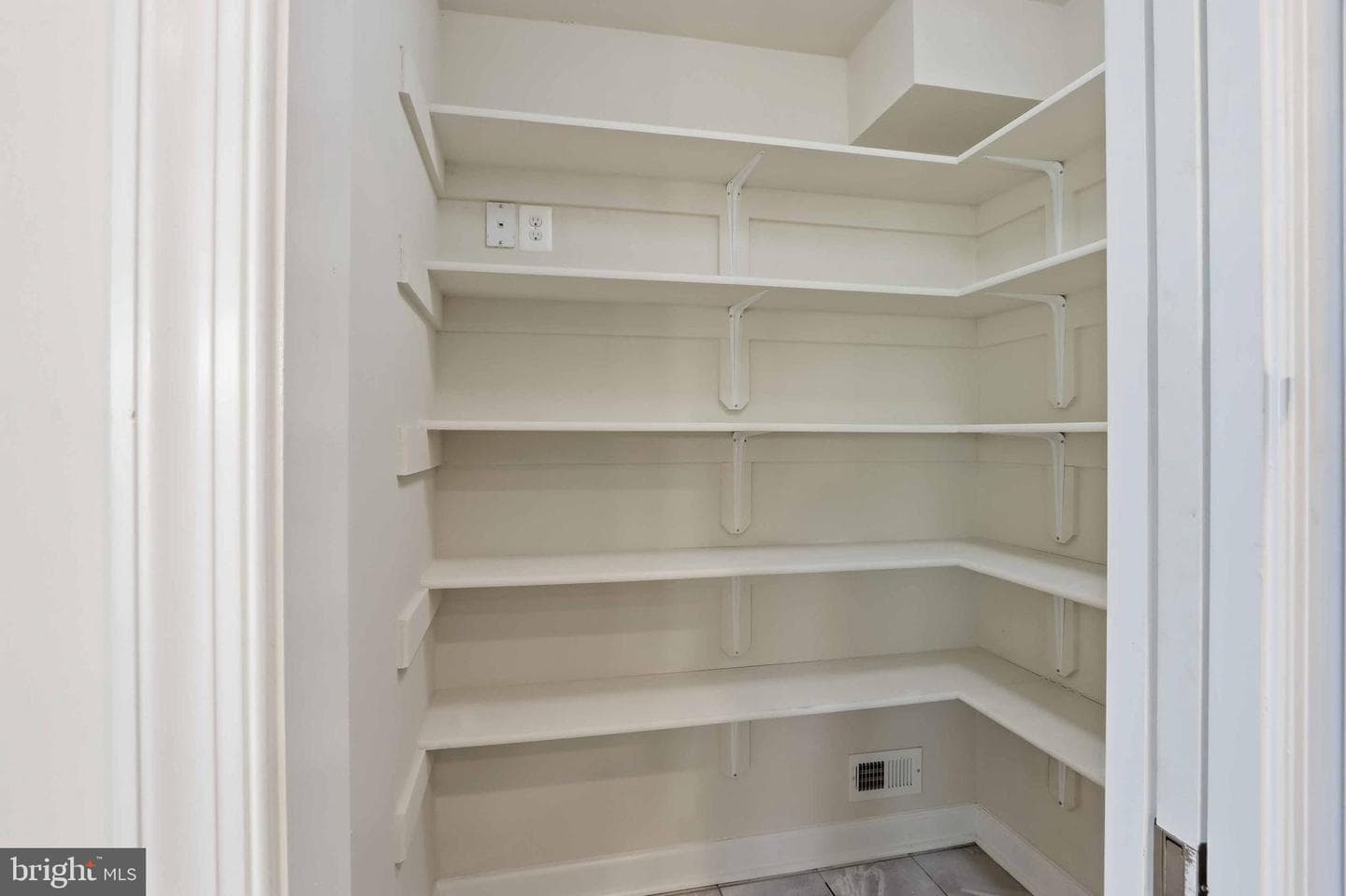 410 Thelma Road photo 20