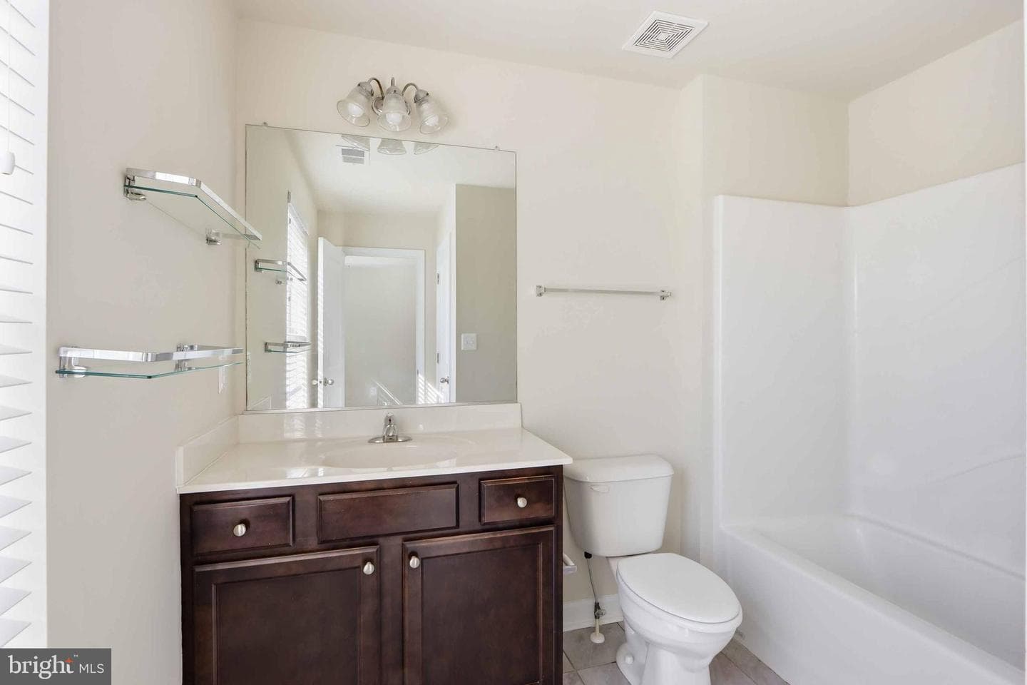 410 Thelma Road photo 24
