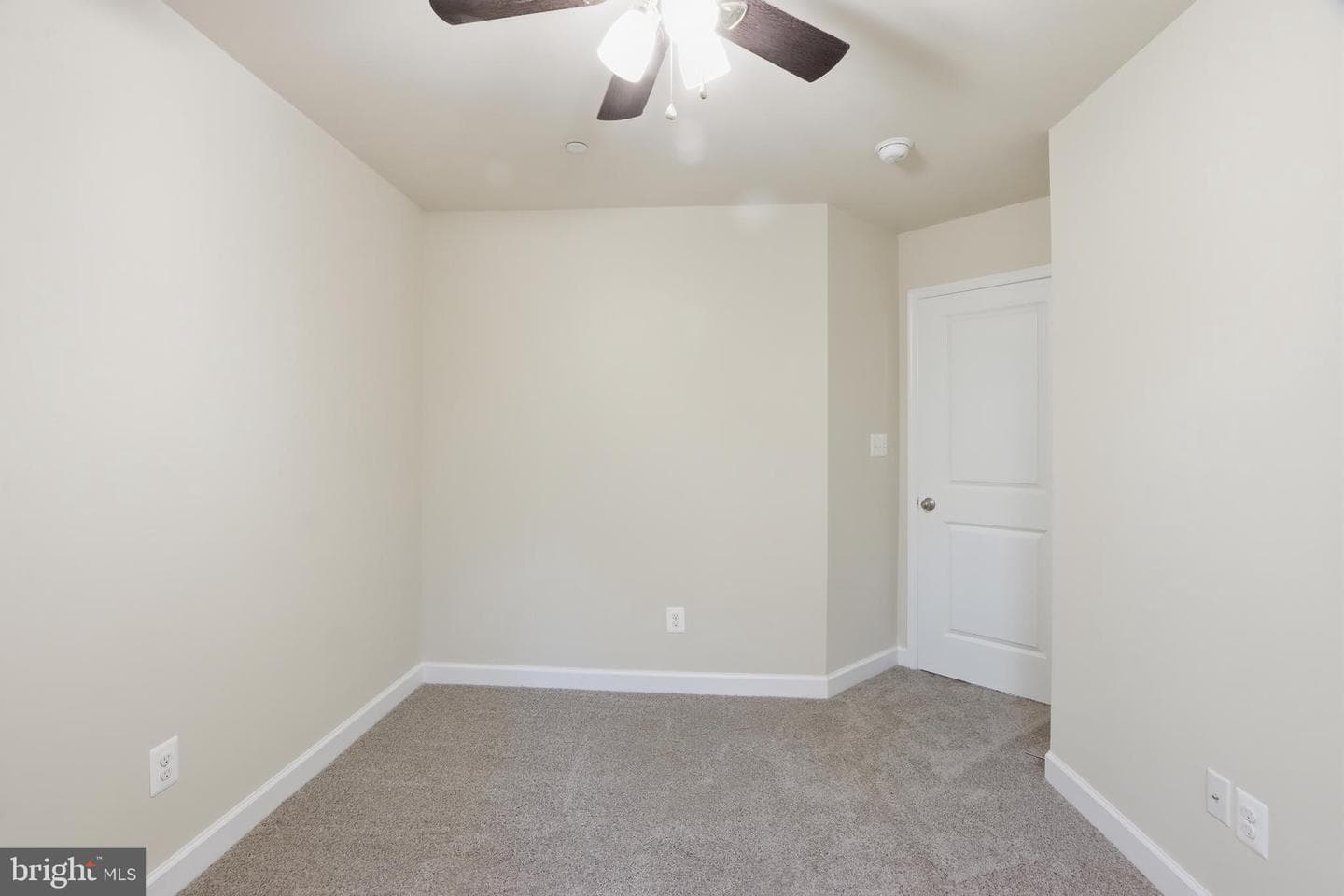 410 Thelma Road photo 28