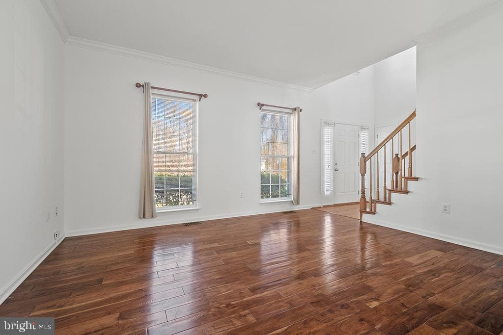 1843 Disney Estates Circle photo 3