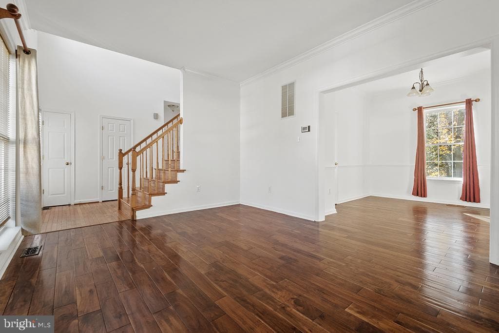 1843 Disney Estates Circle photo 4