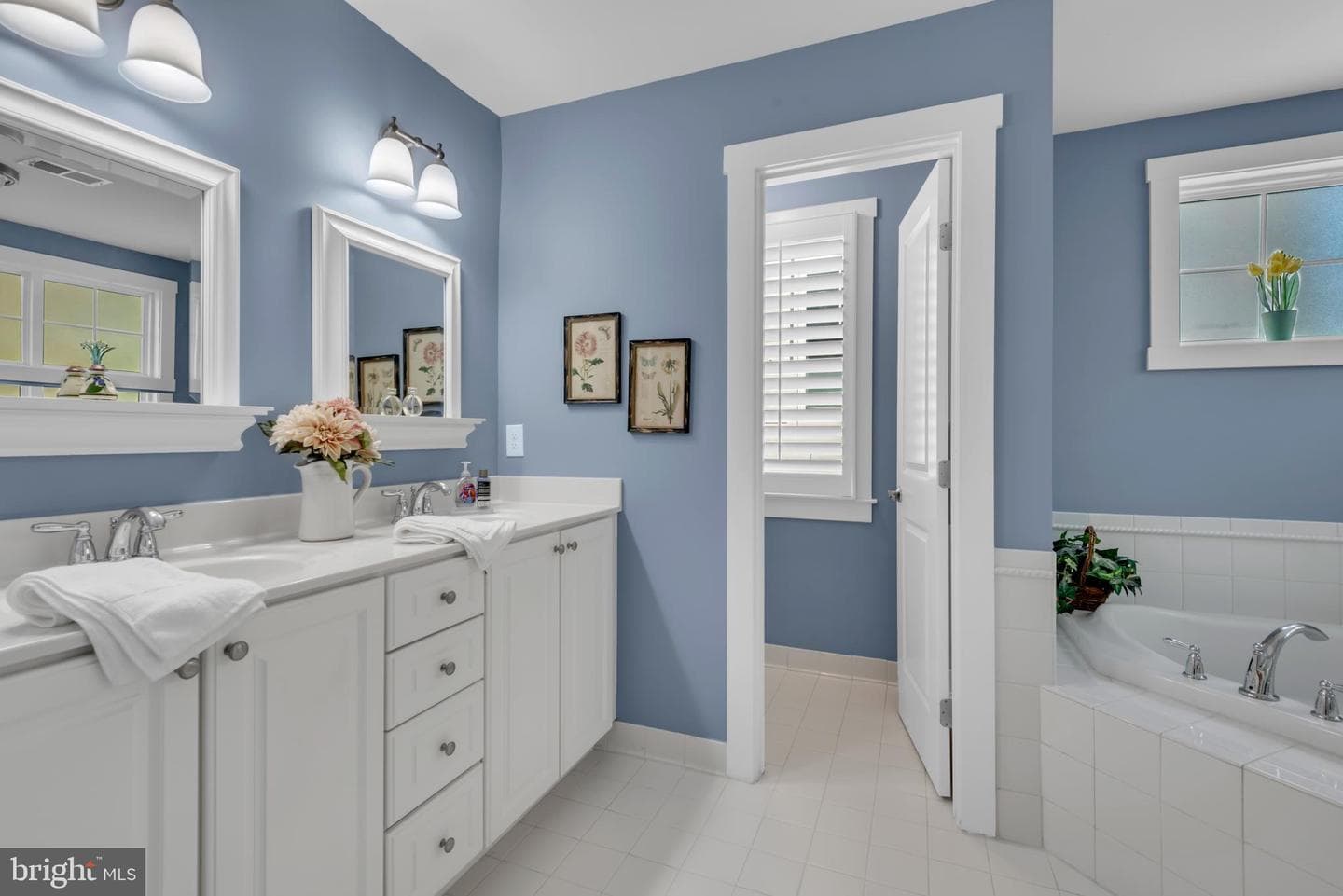 10 Sailors Way photo 18
