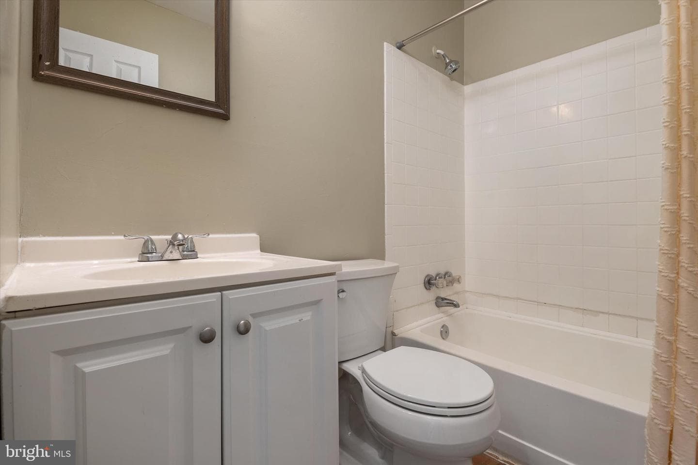 8209 Coatsbridge Court photo 22