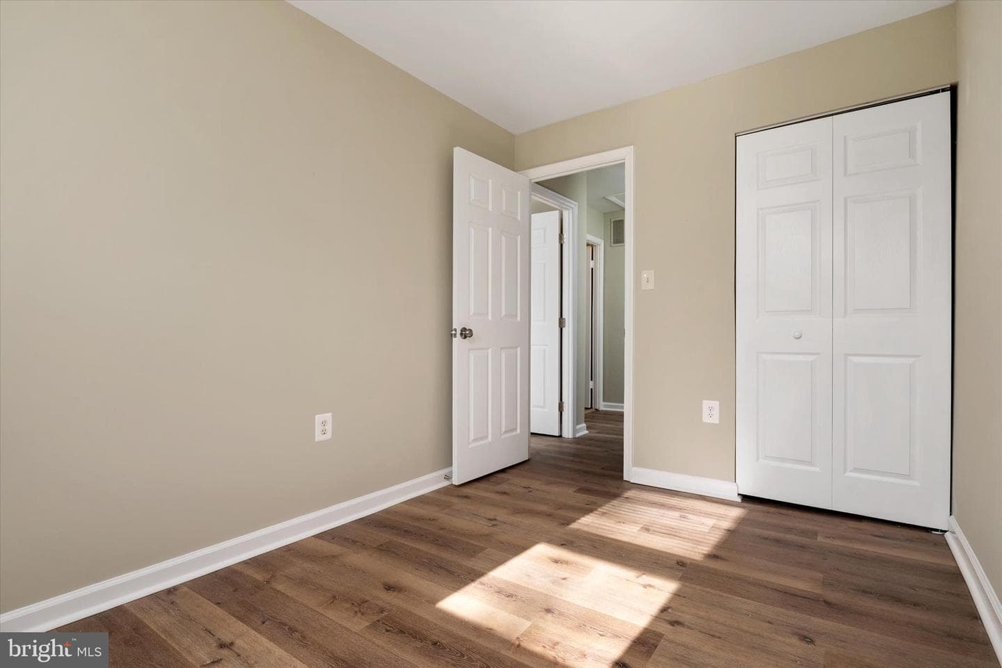 8209 Coatsbridge Court photo 24