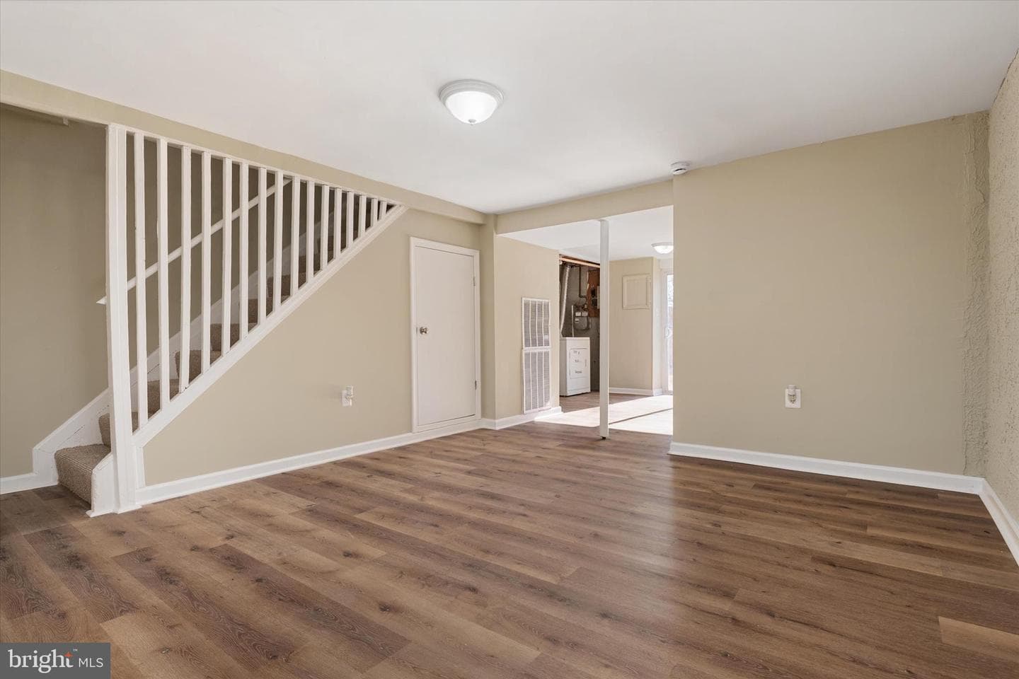 8209 Coatsbridge Court photo 28