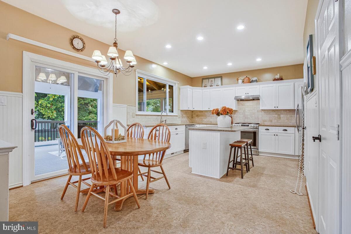 1604 Tobys Court photo 10