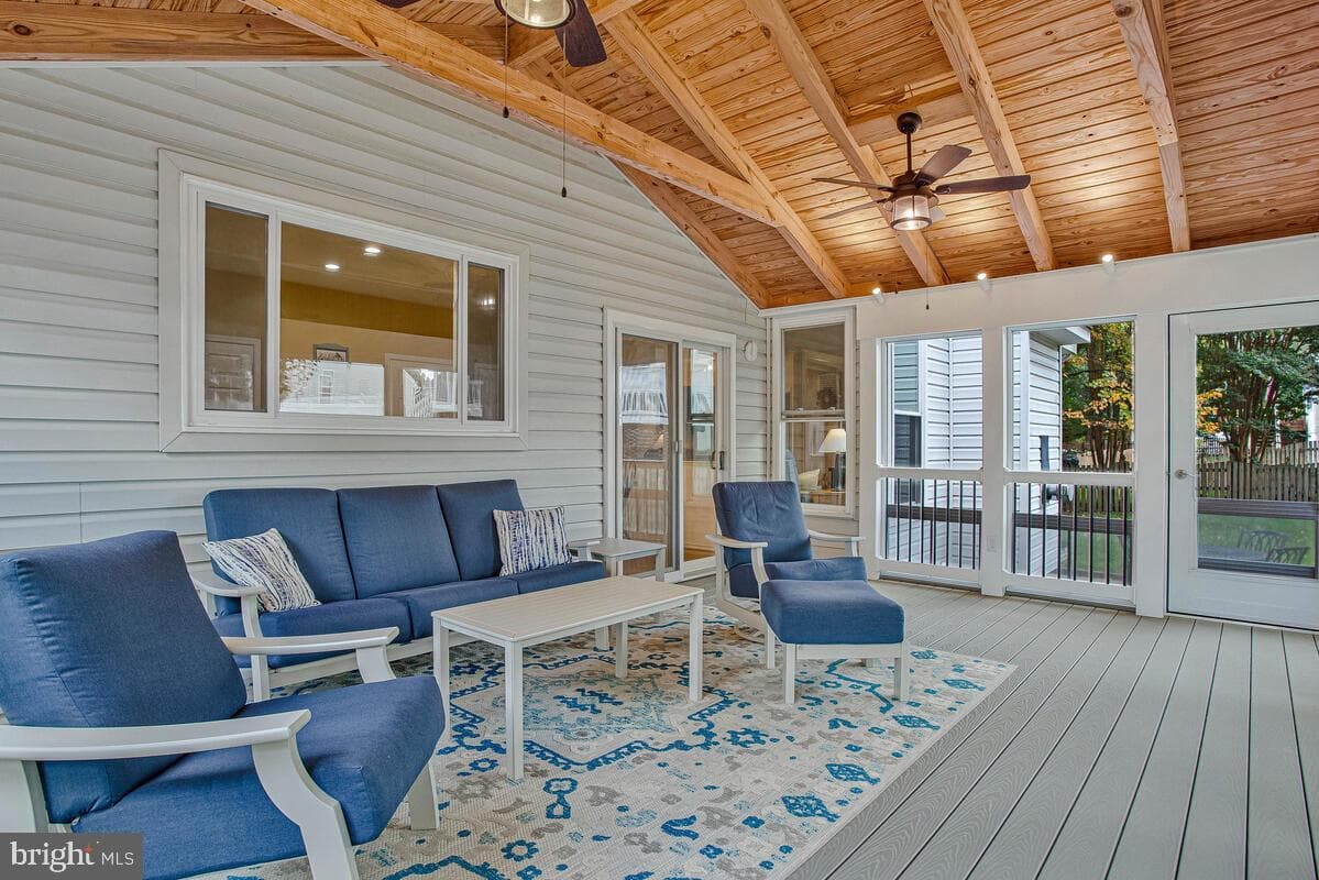 1604 Tobys Court photo 18