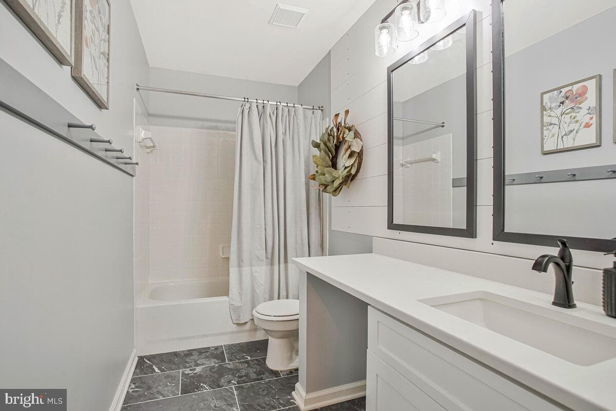 1604 Tobys Court photo 29
