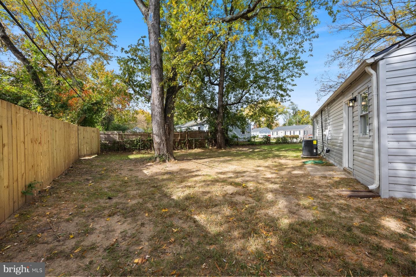 1731 Saunders Way photo 33