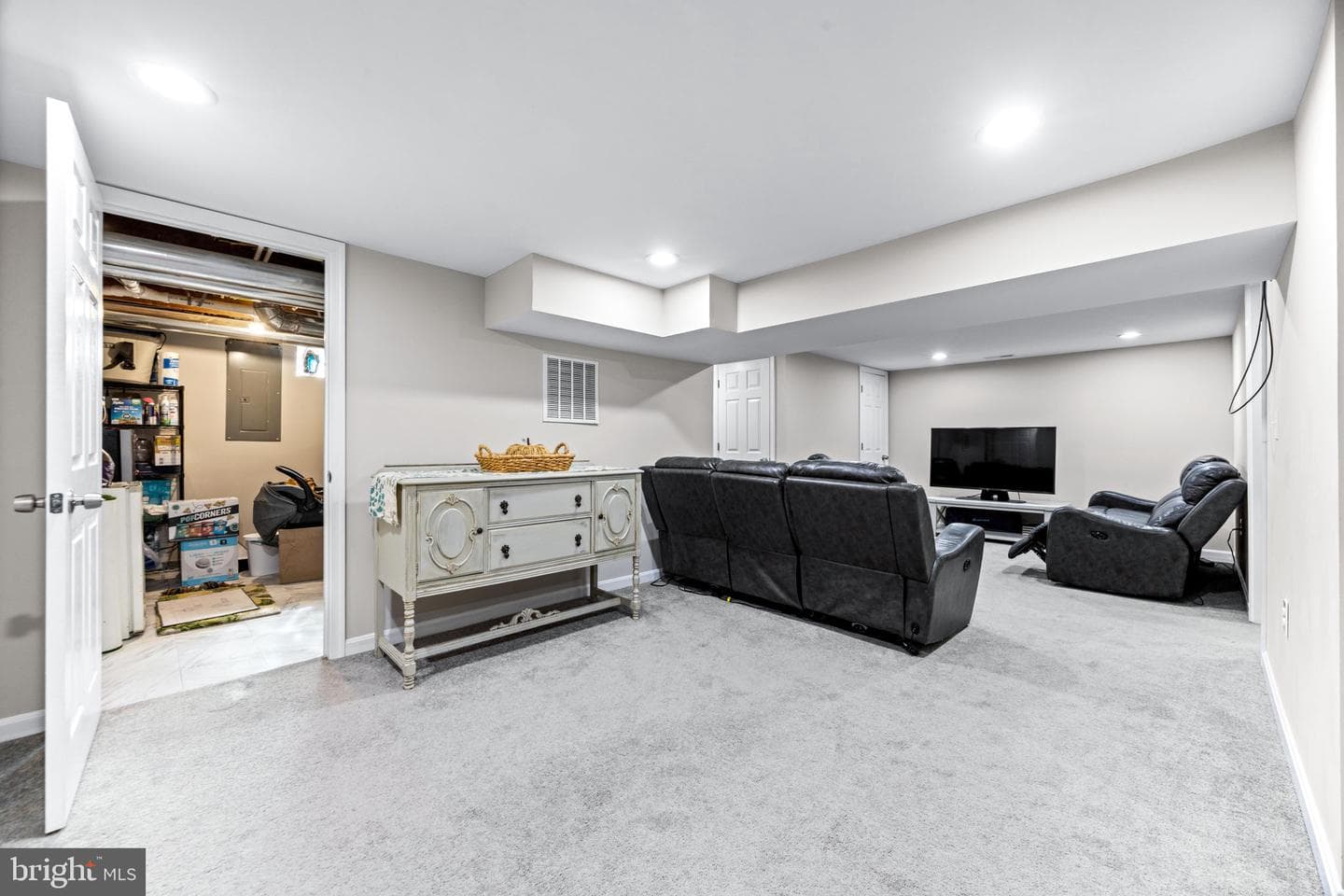 1603 Sunshine Street photo 25