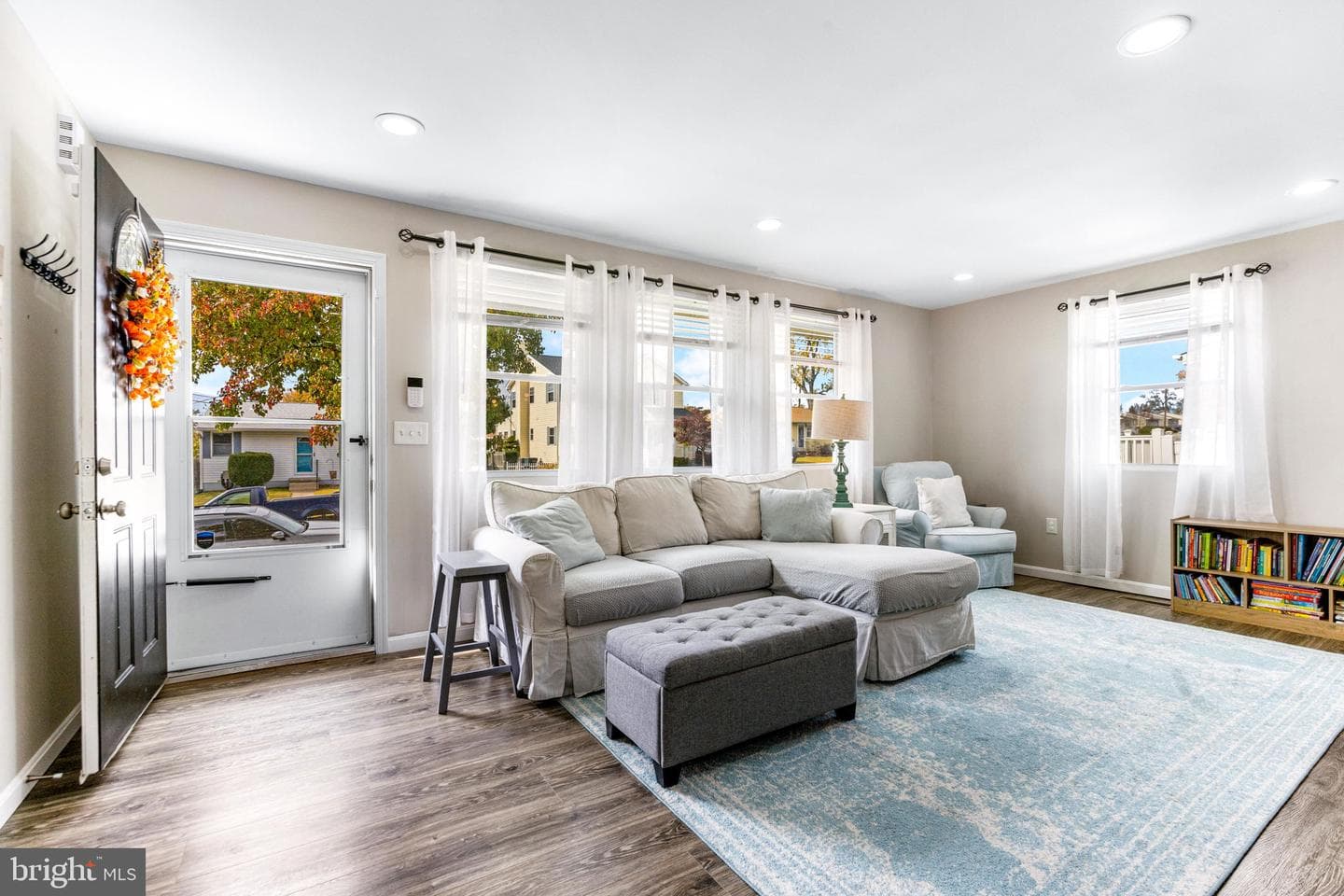 1603 Sunshine Street photo 4