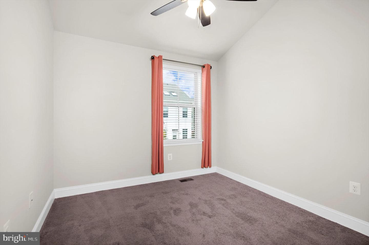 614 S Cherry Grove Avenue photo 22