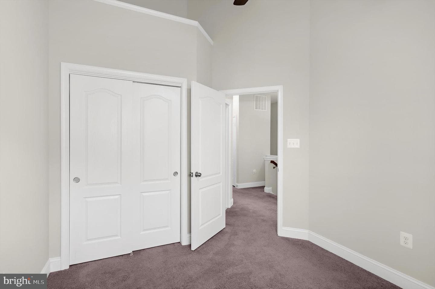 614 S Cherry Grove Avenue photo 23