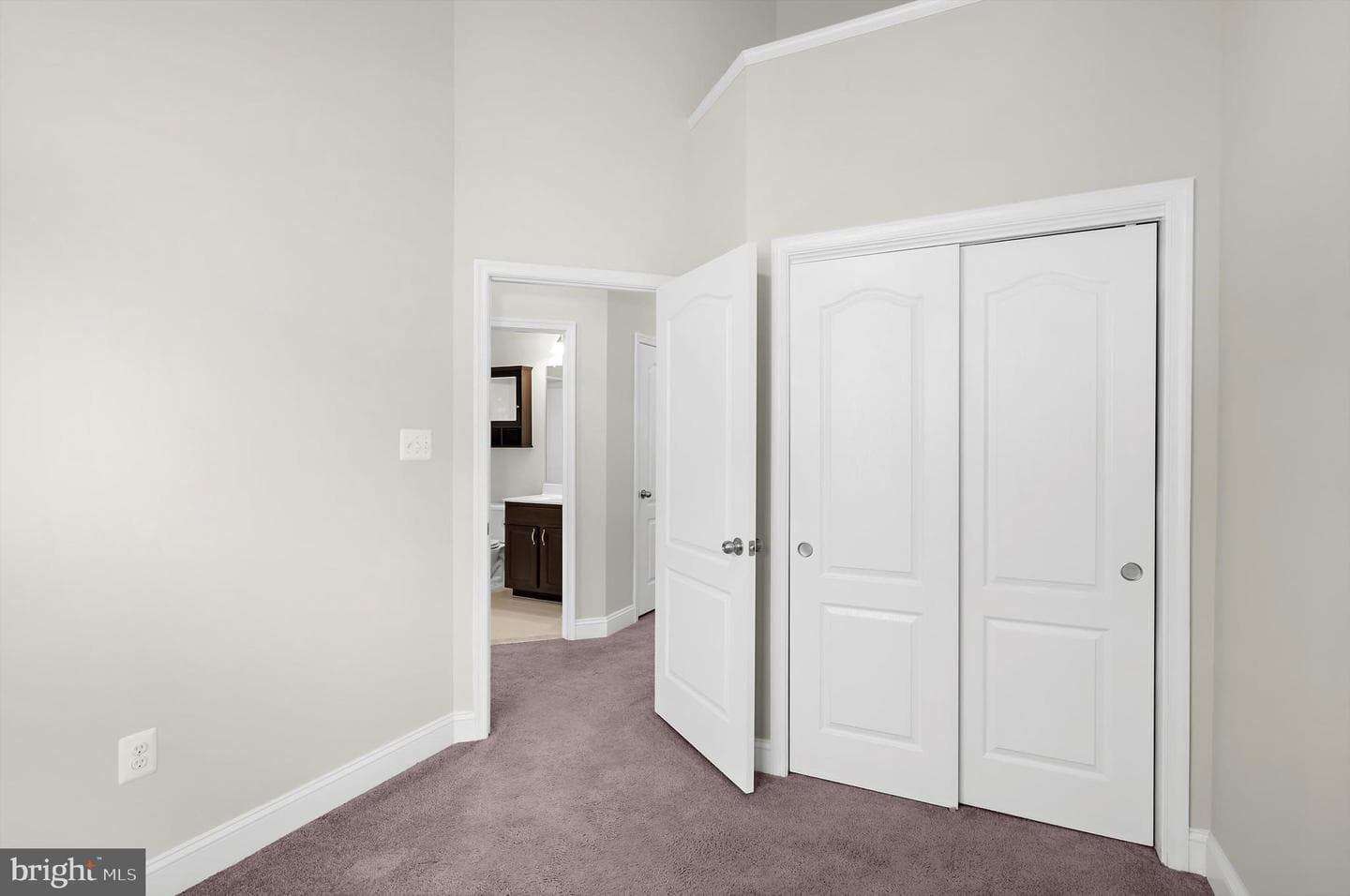 614 S Cherry Grove Avenue photo 25