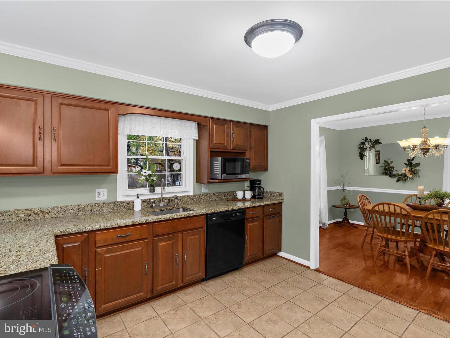 490 Derby Court photo 13