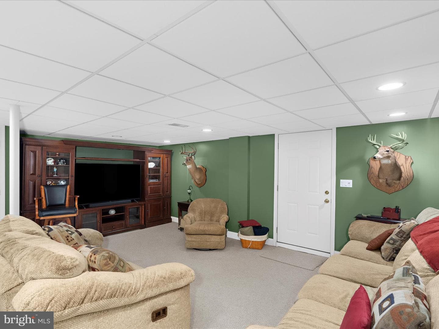 490 Derby Court photo 31