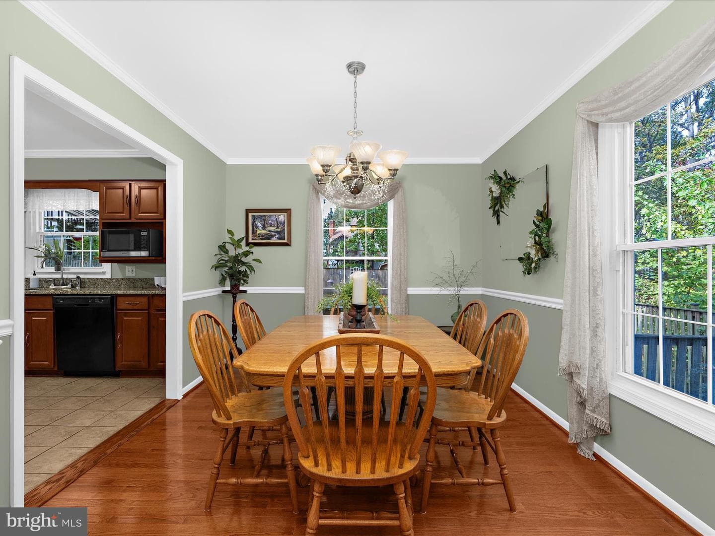 490 Derby Court photo 9