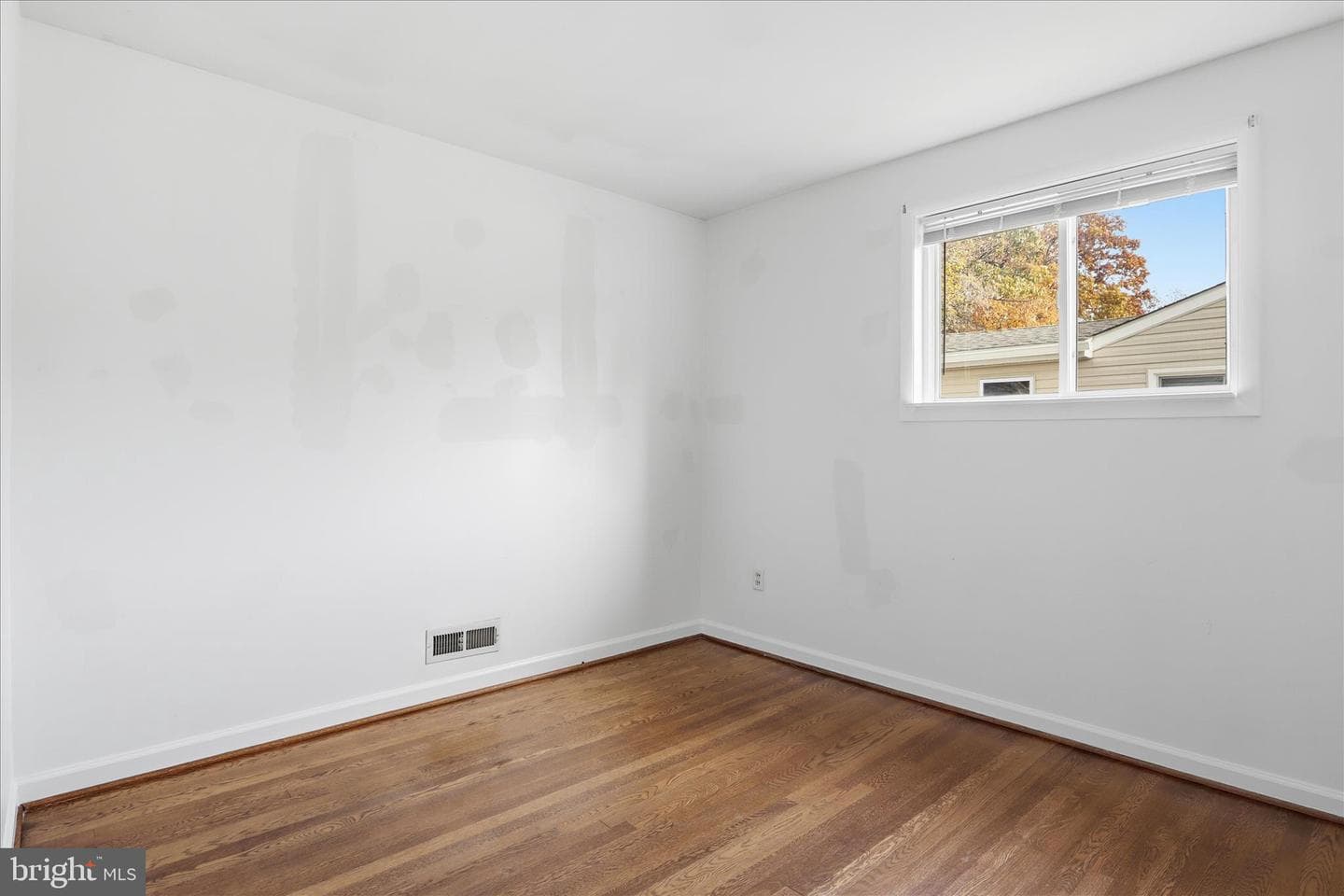 112 Main Avenue SE photo 18