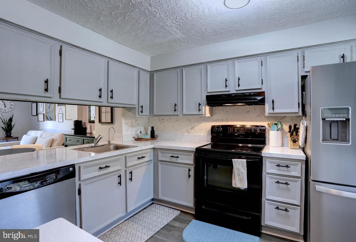 8131 Tower Bridge Drive photo 8