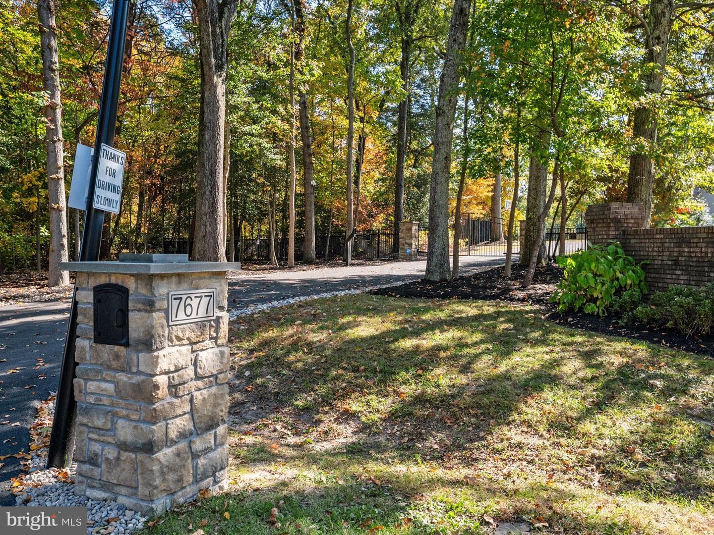 7677 Bush Avenue photo 2