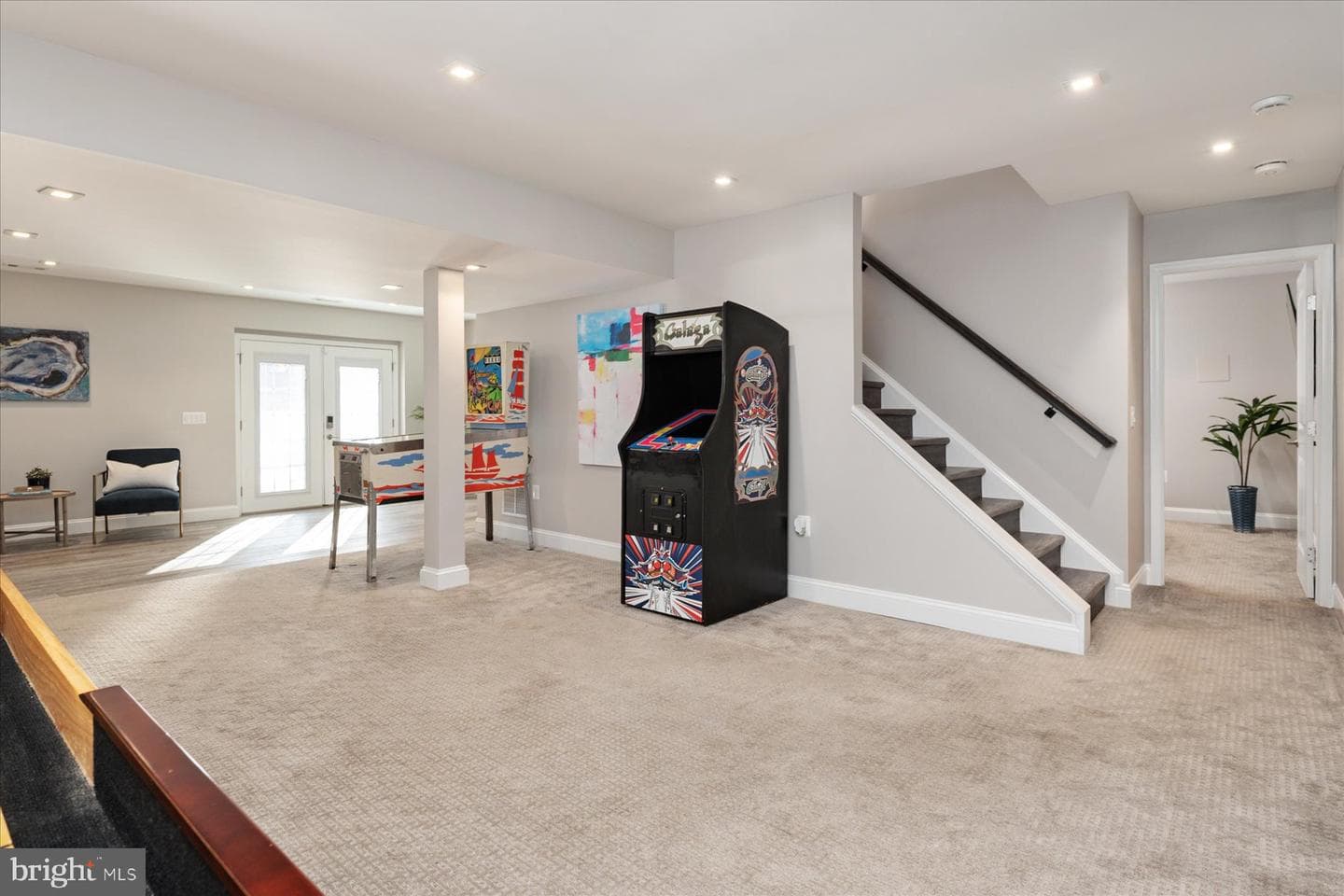 7677 Bush Avenue photo 32