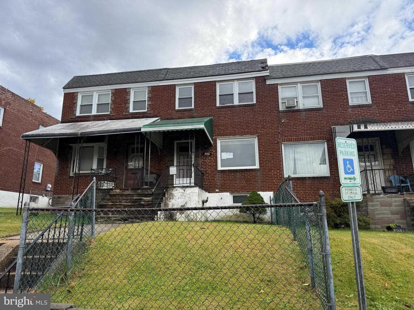 303 Arden Road W photo 1