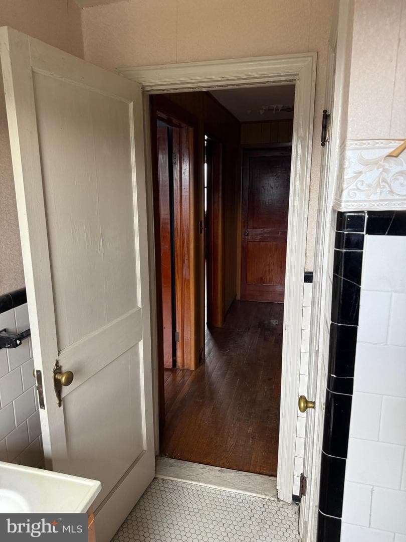 303 Arden Road W photo 13