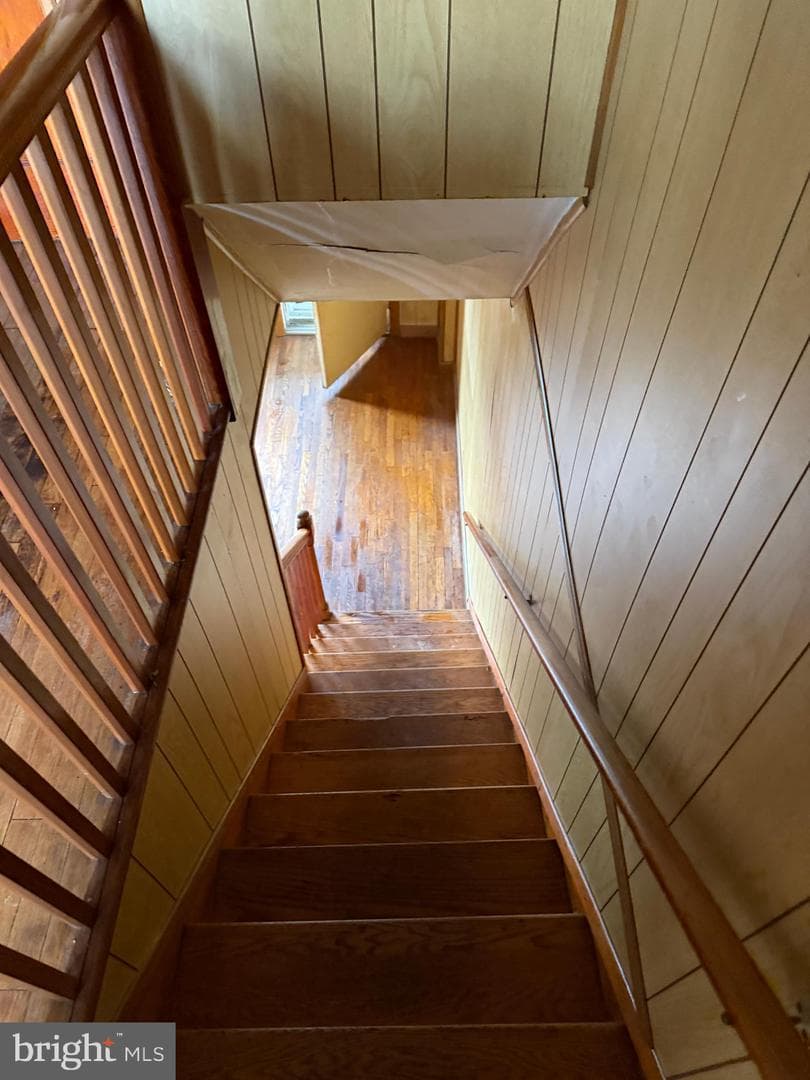 303 Arden Road W photo 15