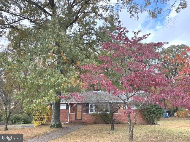 1664 Glen Drive photo 5