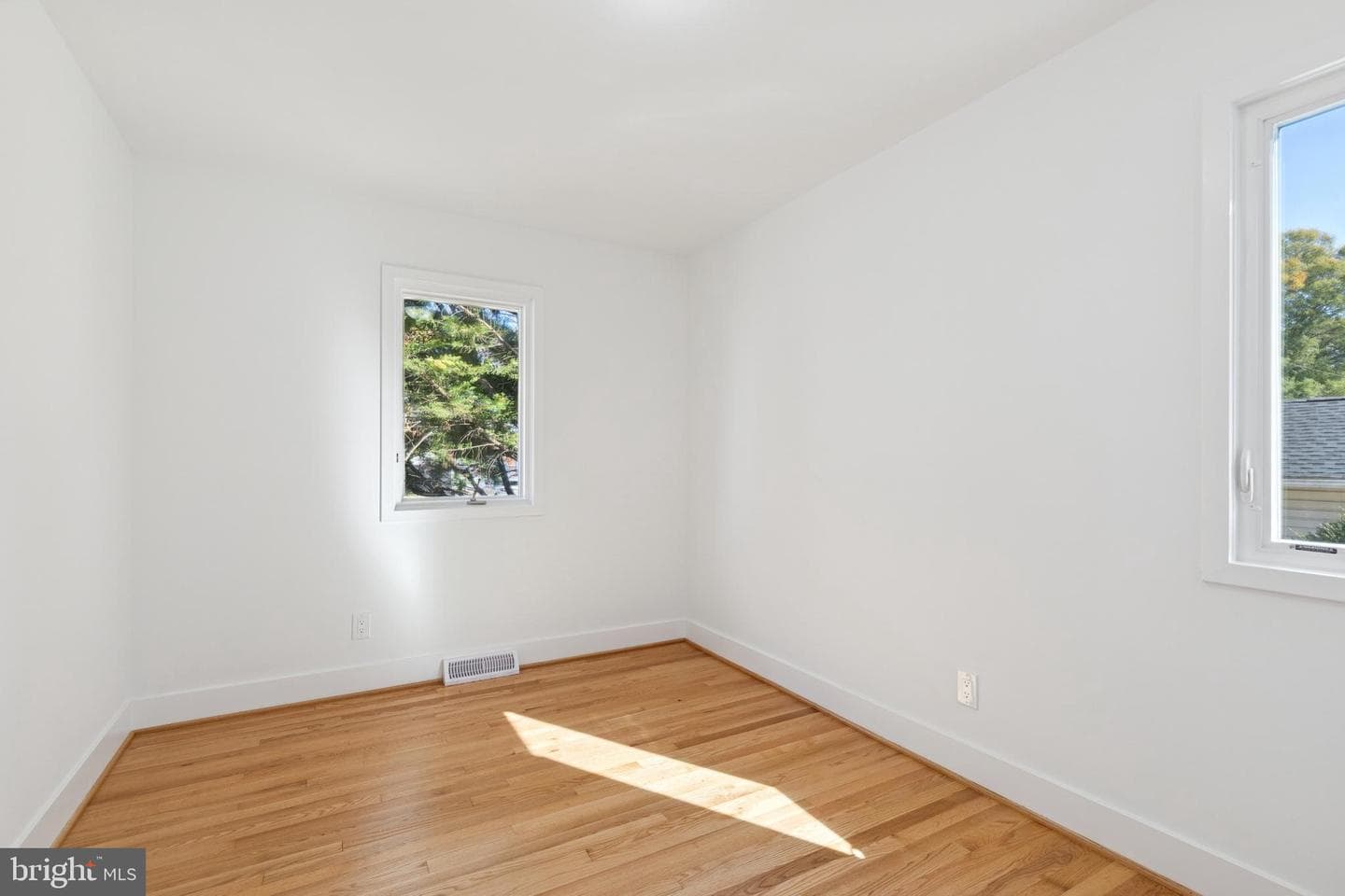 127 Duval Lane photo 32