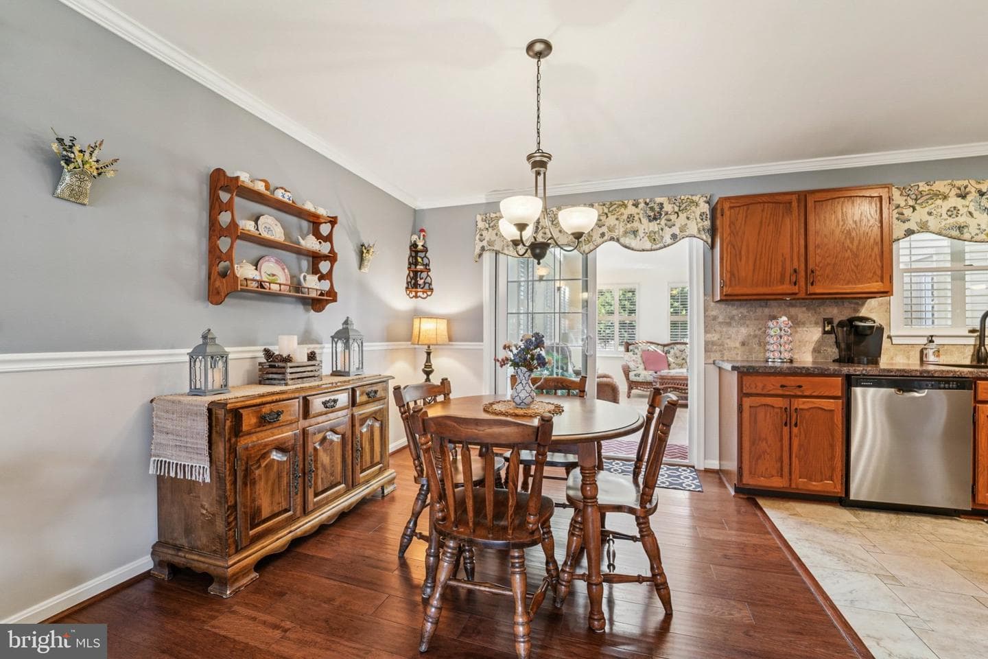 118 W Virginia Avenue photo 9
